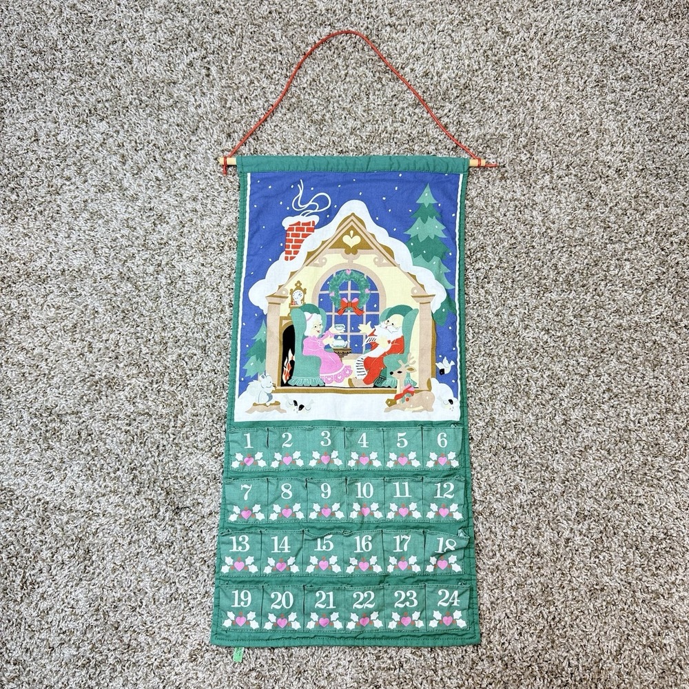 VTG 1987 Avon Christmas Advent Calendar NO MAUSE Santa Mrs Claus 24 Pocket Wall